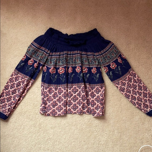 *4/$24* HCO Bohemian Off-the-Shoulder Top - Picture 2 of 5